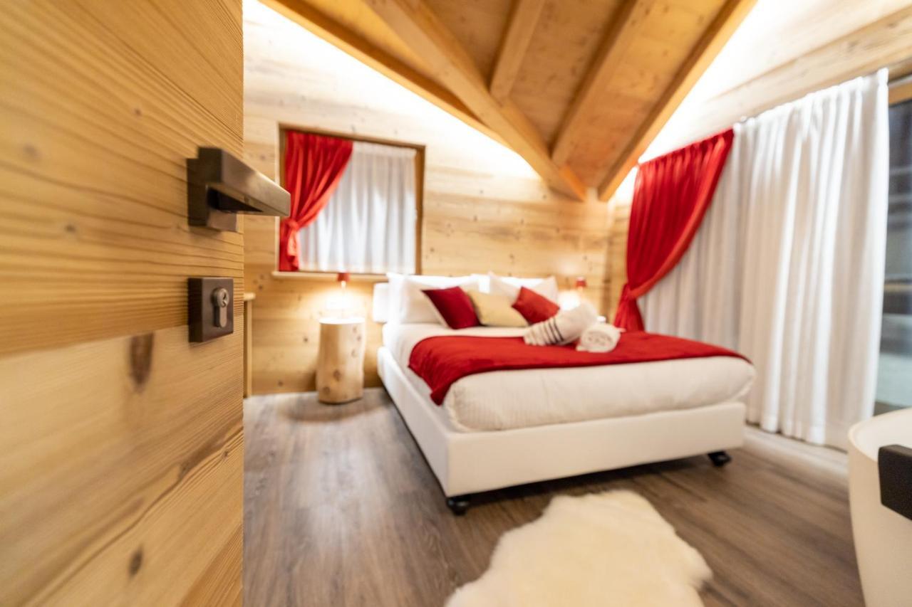 Chalet Imbosc'Che - 5 Beautiful Rooms In Charming B&B ليفينو المظهر الخارجي الصورة