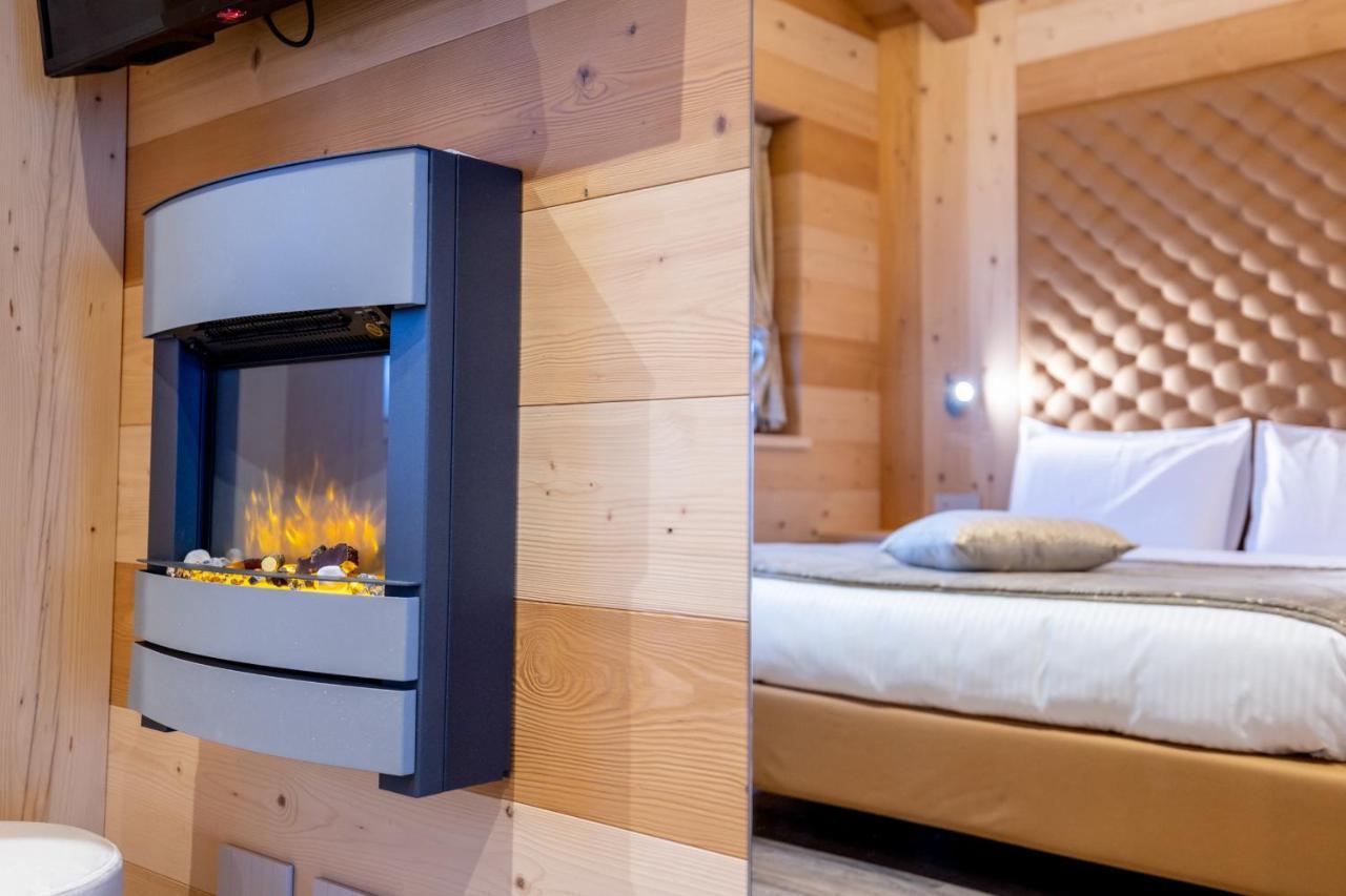 Chalet Imbosc'Che - 5 Beautiful Rooms In Charming B&B ليفينو المظهر الخارجي الصورة